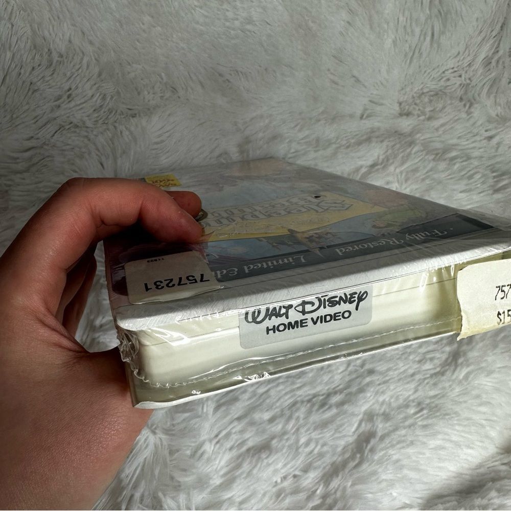 Disney Masterpiece Sleeping Beauty VHS Movie Limited Edition New Sealed Unopened - Picture 3 of 6